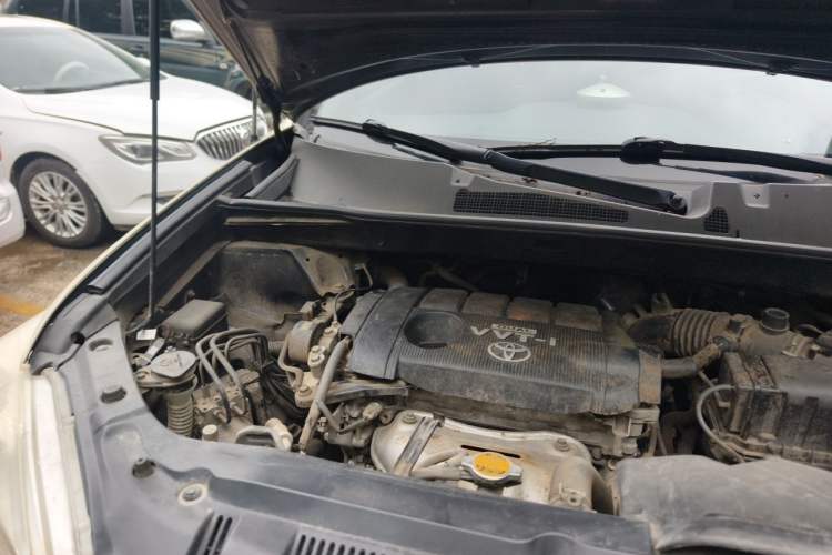 Used Toyota Highlander 2012 2.7L Two-Wheel Drive 7-Seater Elite Edition Engine Bay Right