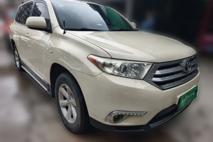 Used Toyota Highlander 2012 2.7L Two-Wheel Drive 7-Seater Elite Edition Front Right 45 Deg