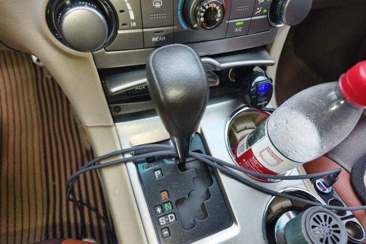 Used Toyota Highlander 2012 2.7L Two-Wheel Drive 7-Seater Elite Edition Gear Lever