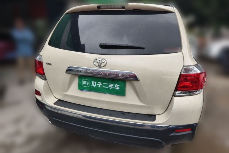Used Toyota Highlander 2012 2.7L Two-Wheel Drive 7-Seater Elite Edition Rear