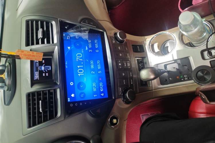 Used Toyota Highlander 2013 2.7L Two-Wheel Drive 7-Seater Zijin Edition Audio And AC Panel