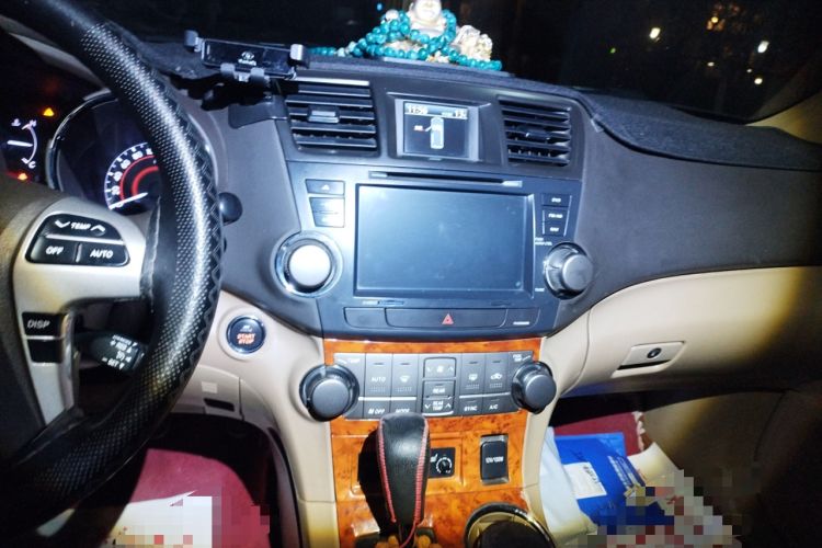 Used Toyota Highlander 2013 2.7L Two-Wheel Drive 7-Seater Zijin Edition Audio And AC Panel