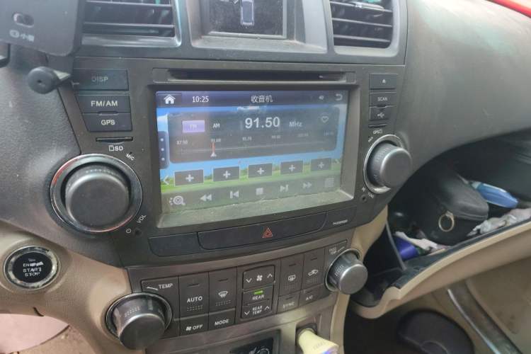 Used Toyota Highlander 2013 2.7L Two-Wheel Drive 7-Seater Zijin Edition Audio And AC Panel