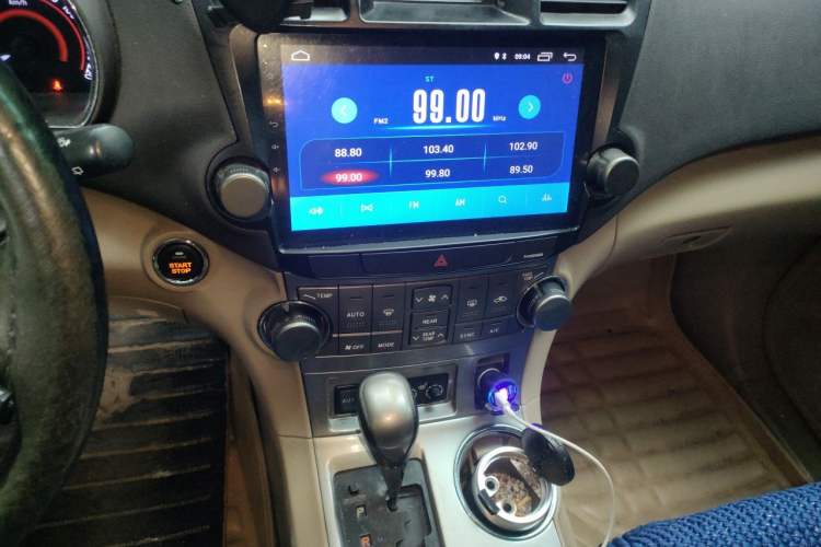 Used Toyota Highlander 2013 2.7L Two-Wheel Drive 7-Seater Zijin Edition Audio And AC Panel