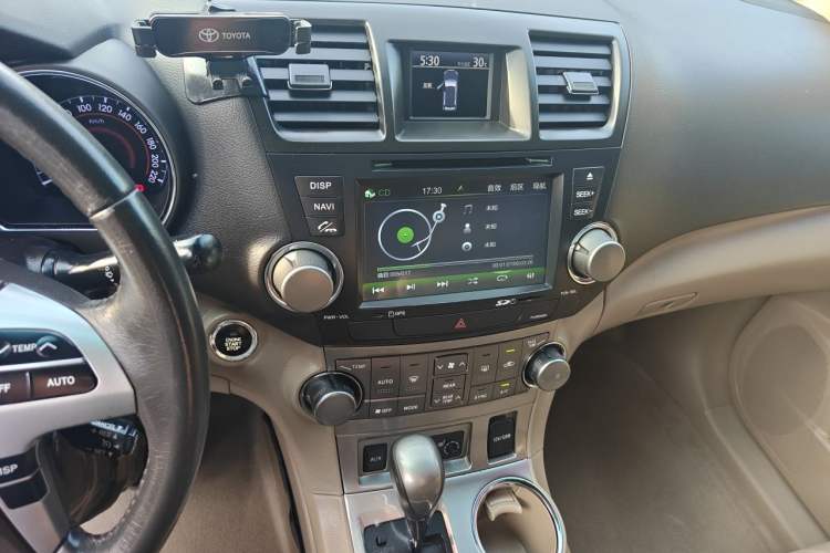Used Toyota Highlander 2013 2.7L Two-Wheel Drive 7-Seater Zijin Edition Audio And AC Panel