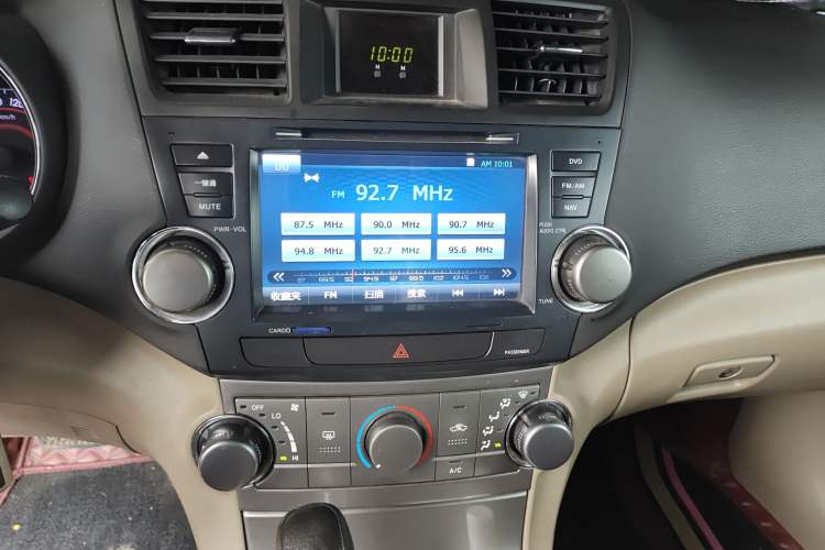 Used Toyota Highlander 2013 2.7L Two-Wheel Drive 5-Seater Purple Gold Edition Audio And AC Panel