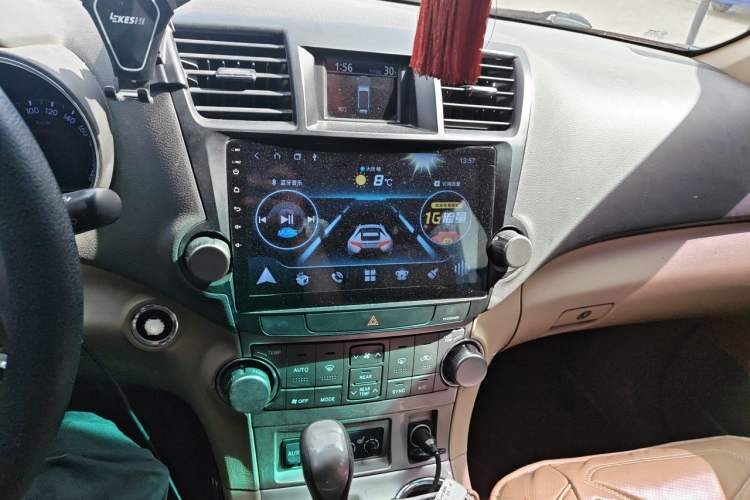 Used Toyota Highlander 2013 2.7L Two-Wheel Drive 7-Seater Zijin Edition Audio And AC Panel