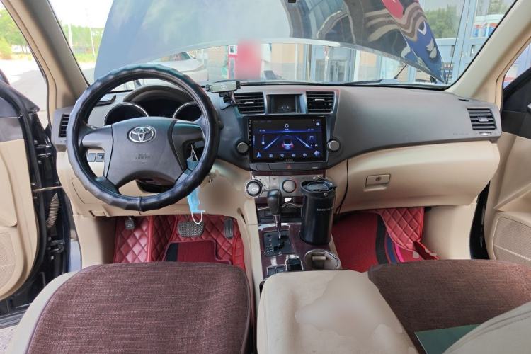 Used Toyota Highlander 2013 2.7L Two-Wheel Drive 5-Seater Purple Gold Edition Center Console