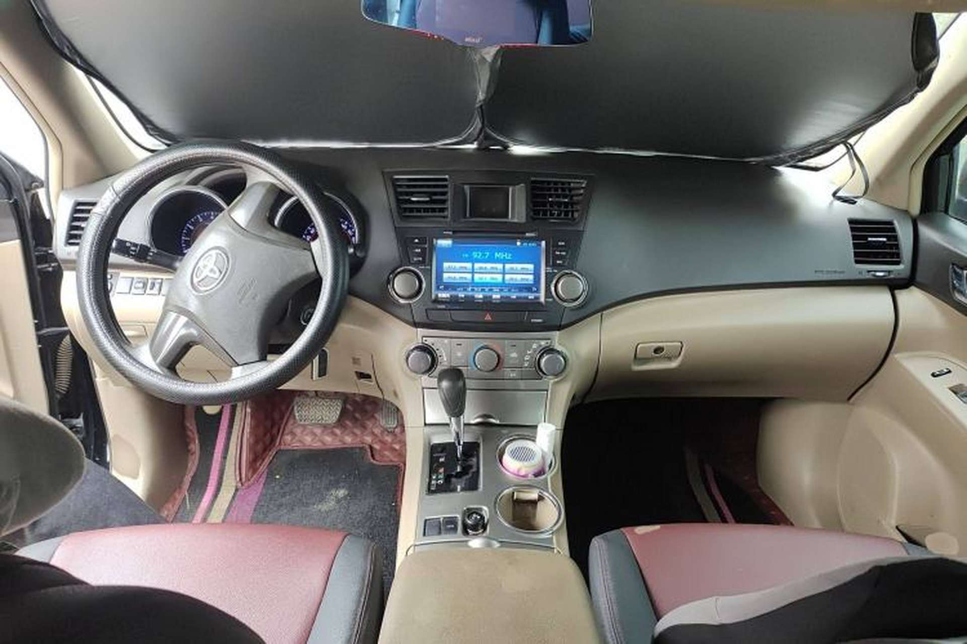 Used Toyota Highlander 2013 2.7L Two-Wheel Drive 5-Seater Purple Gold Edition Center Console
