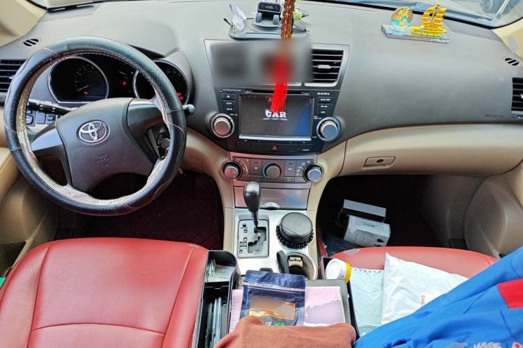Used Toyota Highlander 2013 2.7L Two-Wheel Drive 5-Seater Purple Gold Edition Center Console