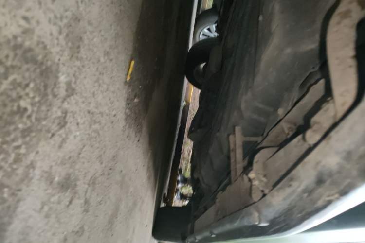 Used Toyota Highlander 2013 2.7L Two-Wheel Drive 7-Seater Zijin Edition Chassis Front Left