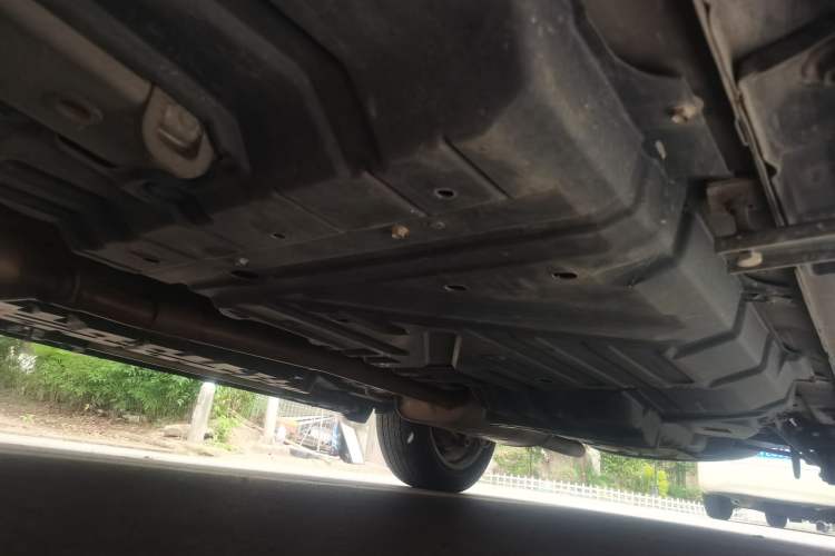 Used Toyota Highlander 2013 2.7L Two-Wheel Drive 7-Seater Zijin Edition Chassis Front Left