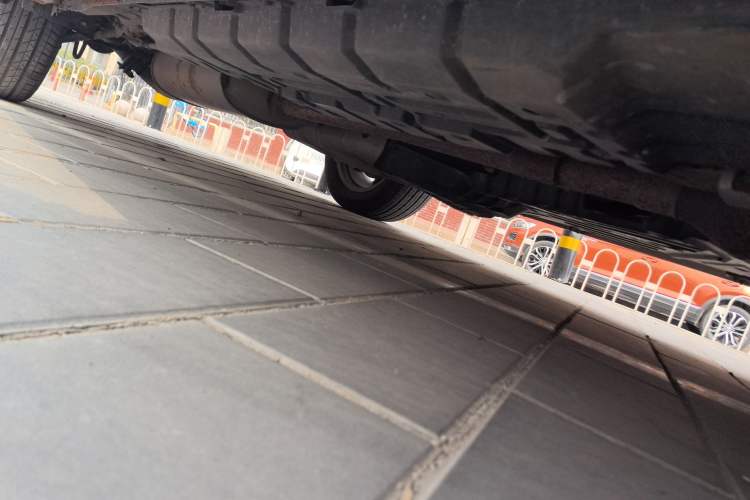 Used Toyota Highlander 2013 2.7L Two-Wheel Drive 7-Seater Zijin Edition Chassis Front Right