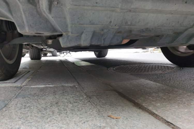 Used Toyota Highlander 2013 2.7L Two-Wheel Drive 7-Seater Zijin Edition Chassis Front Right