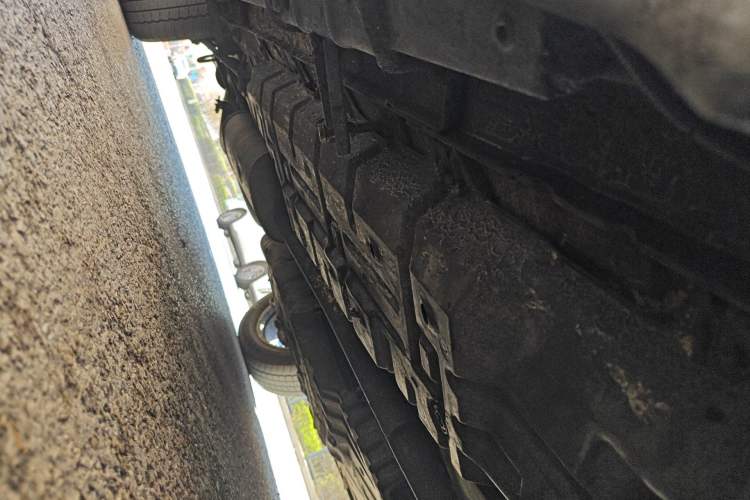 Used Toyota Highlander 2013 2.7L Two-Wheel Drive 7-Seater Zijin Edition Chassis Front Right