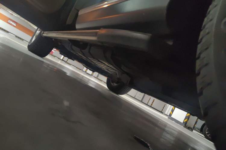 Used Toyota Highlander 2013 2.7L Two-Wheel Drive 5-Seater Purple Gold Edition Chassis Rear Left