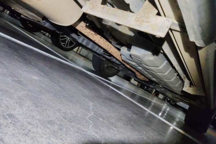 Used Toyota Highlander 2013 2.7L Two-Wheel Drive 7-Seater Zijin Edition Chassis Rear Right