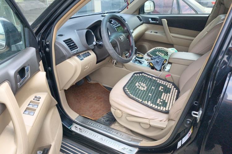 Used Toyota Highlander 2013 2.7L Two-Wheel Drive 5-Seater Purple Gold Edition Driver Seat