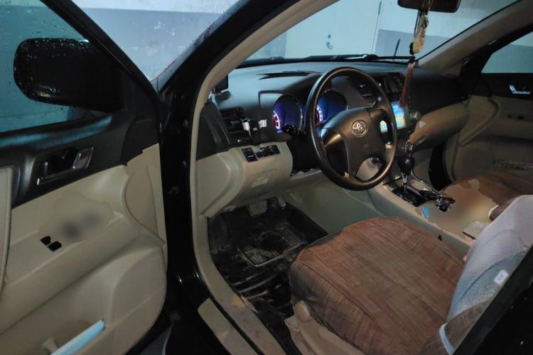 Used Toyota Highlander 2013 2.7L Two-Wheel Drive 5-Seater Purple Gold Edition Driver Seat