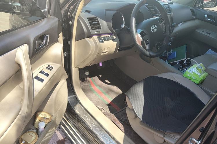 Used Toyota Highlander 2013 2.7L Two-Wheel Drive 5-Seater Purple Gold Edition Driver Seat