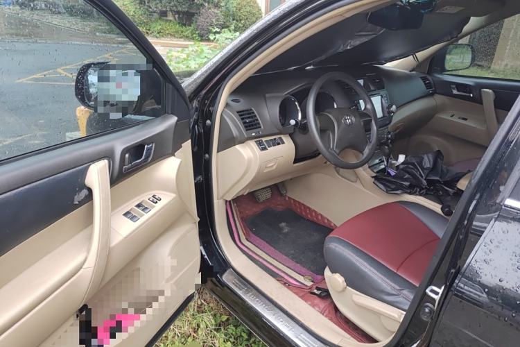 Used Toyota Highlander 2013 2.7L Two-Wheel Drive 5-Seater Purple Gold Edition Driver Seat
