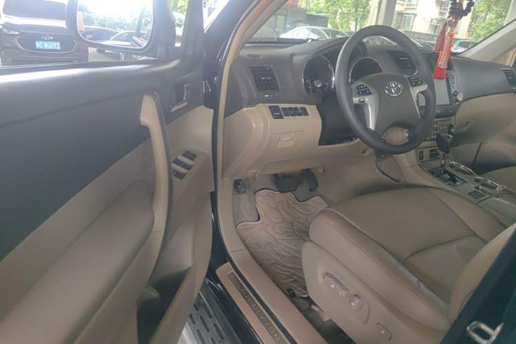 Used Toyota Highlander 2013 2.7L Two-Wheel Drive 7-Seater Zijin Edition Driver Seat