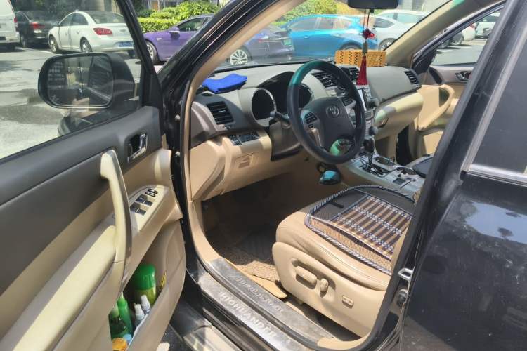 Used Toyota Highlander 2013 2.7L 2WD 7-Seater Explorer Edition Driver Seat