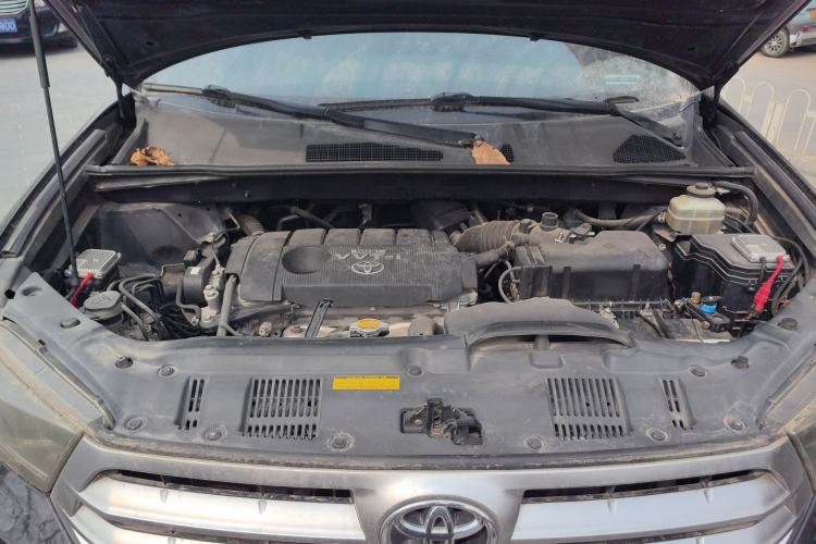 Used Toyota Highlander 2013 2.7L Two-Wheel Drive 7-Seater Zijin Edition Engine Bay