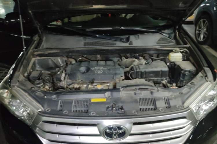 Used Toyota Highlander 2013 2.7L Two-Wheel Drive 7-Seater Zijin Edition Engine Bay