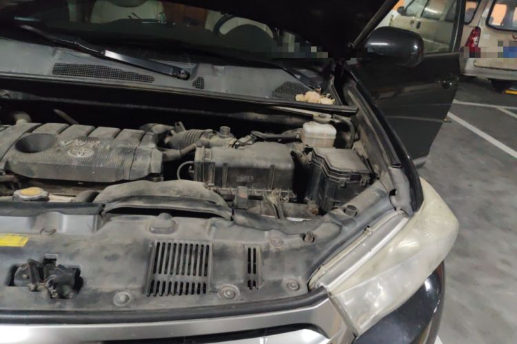 Used Toyota Highlander 2013 2.7L Two-Wheel Drive 5-Seater Purple Gold Edition Engine Bay Left