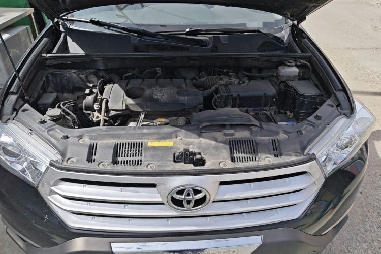 Used Toyota Highlander 2013 2.7L Two-Wheel Drive 7-Seater Zijin Edition Engine Bay