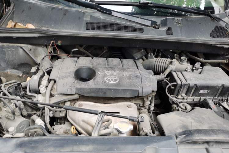 Used Toyota Highlander 2013 2.7L Two-Wheel Drive 7-Seater Zijin Edition Engine Bay