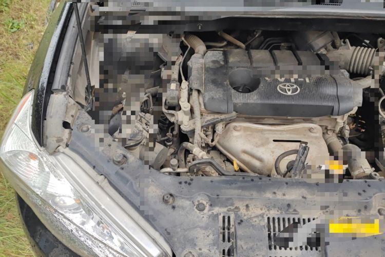 Used Toyota Highlander 2013 2.7L Two-Wheel Drive 5-Seater Purple Gold Edition Engine Bay Right