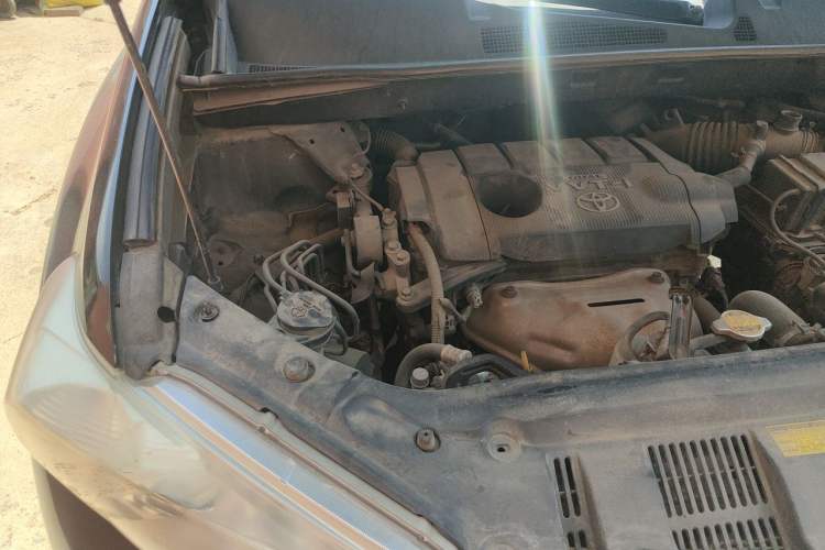Used Toyota Highlander 2013 2.7L Two-Wheel Drive 5-Seater Purple Gold Edition Engine Bay Right