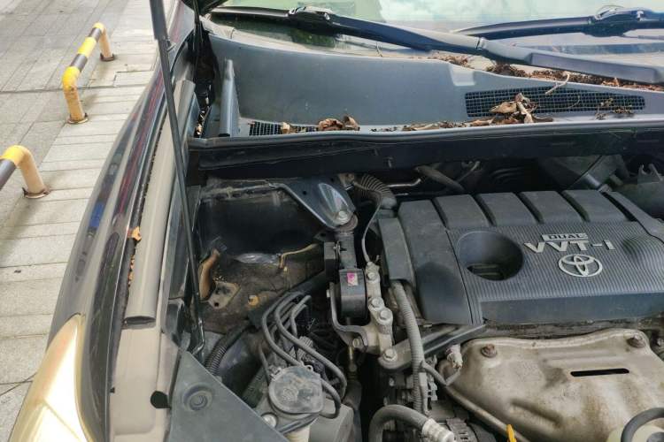 Used Toyota Highlander 2013 2.7L Two-Wheel Drive 5-Seater Purple Gold Edition Engine Bay Right