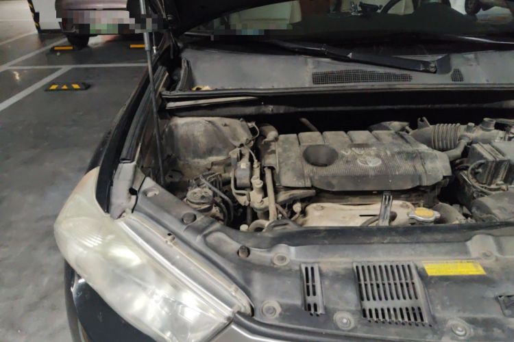 Used Toyota Highlander 2013 2.7L Two-Wheel Drive 5-Seater Purple Gold Edition Engine Bay Right