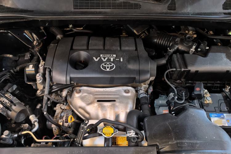 Used Toyota Highlander 2013 2.7L Two-Wheel Drive 5-Seater Purple Gold Edition Engine Bay