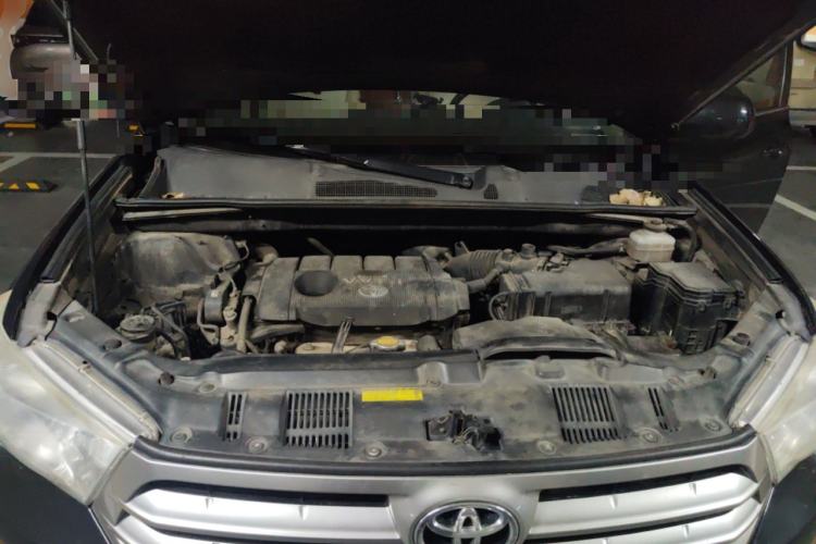 Used Toyota Highlander 2013 2.7L Two-Wheel Drive 5-Seater Purple Gold Edition Engine Bay