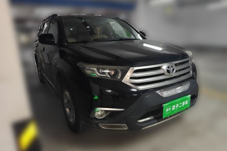 Used Toyota Highlander 2013 2.7L Two-Wheel Drive 5-Seater Purple Gold Edition Front Right 45 Deg