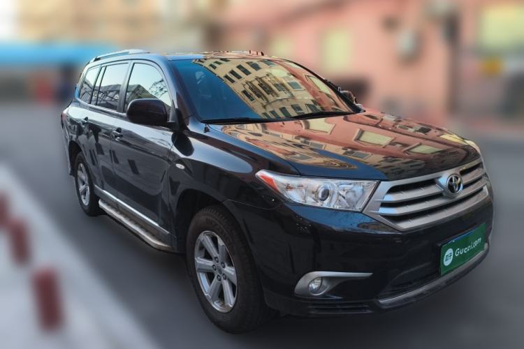 Used Toyota Highlander 2013 2.7L Two-Wheel Drive 5-Seater Purple Gold Edition Front Right 45 Deg