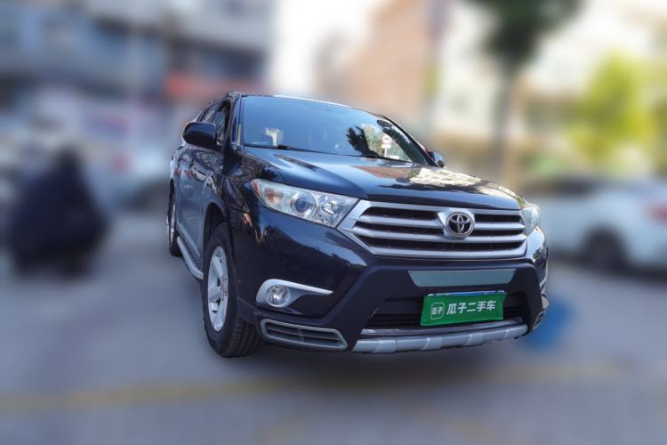 Used Toyota Highlander 2013 2.7L Two-Wheel Drive 5-Seater Purple Gold Edition Front Right 45 Deg