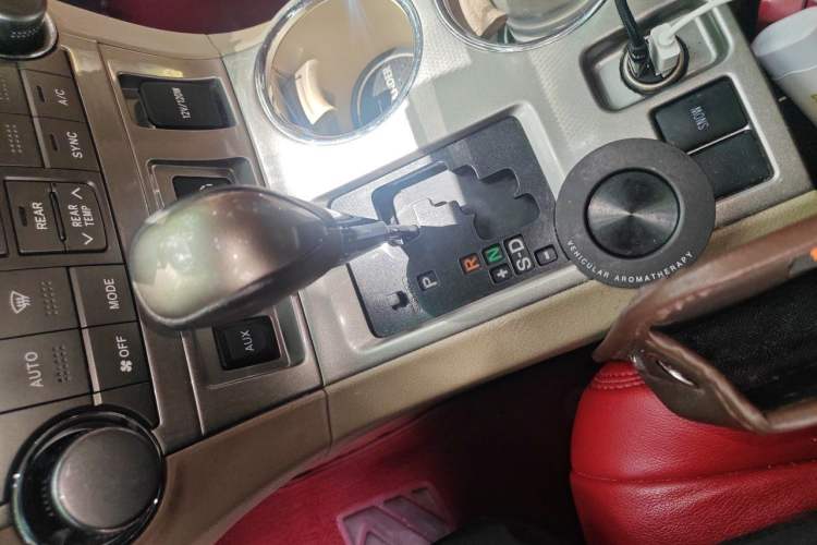 Used Toyota Highlander 2013 2.7L Two-Wheel Drive 7-Seater Zijin Edition Gear Lever