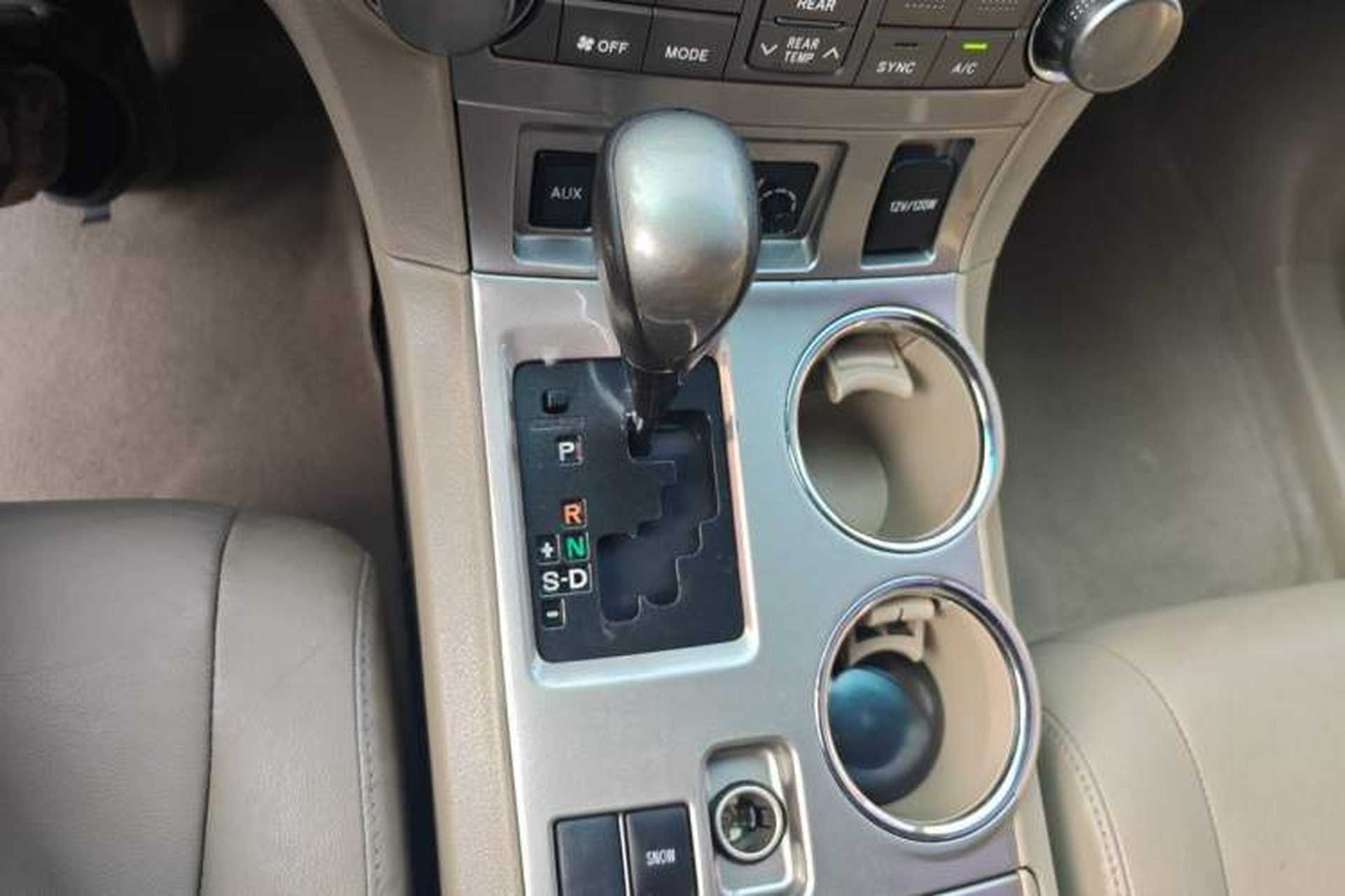 Used Toyota Highlander 2013 2.7L Two-Wheel Drive 7-Seater Zijin Edition Gear Lever