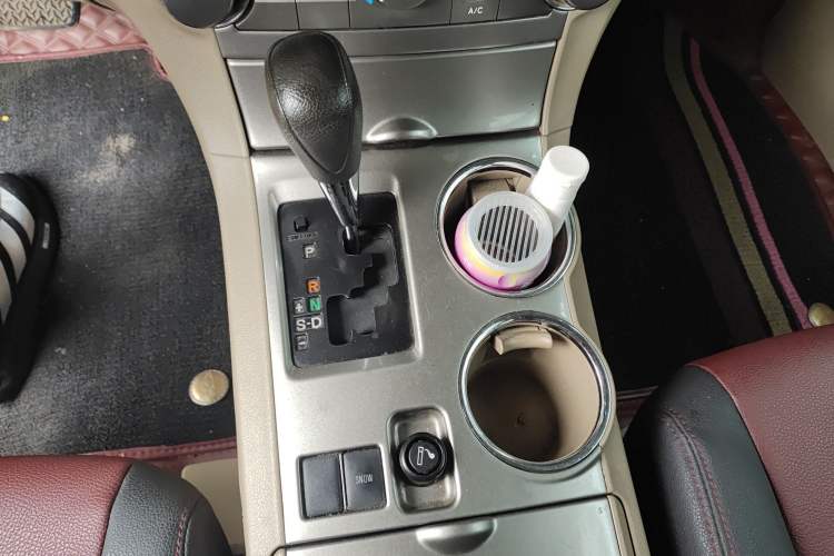 Used Toyota Highlander 2013 2.7L Two-Wheel Drive 5-Seater Purple Gold Edition Gear Lever