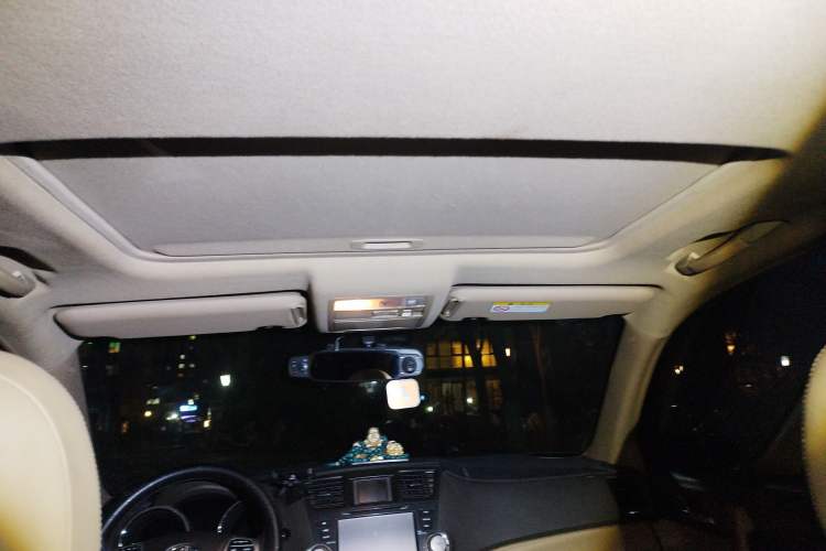 Used Toyota Highlander 2013 2.7L Two-Wheel Drive 7-Seater Zijin Edition Headliner