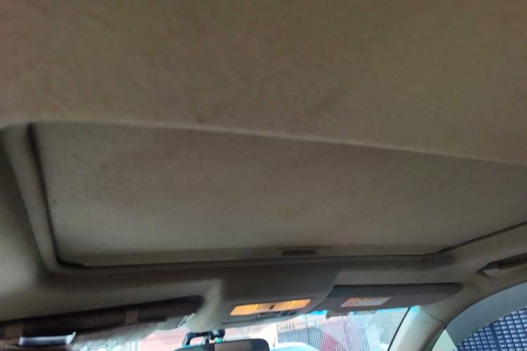 Used Toyota Highlander 2013 2.7L Two-Wheel Drive 7-Seater Zijin Edition Headliner