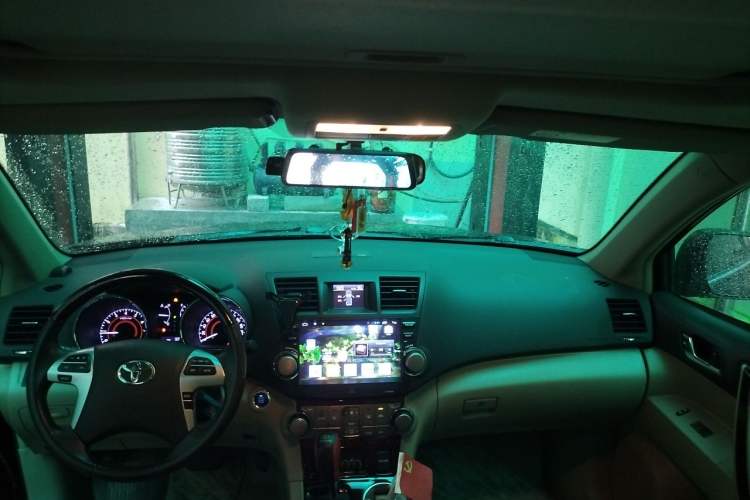 Used Toyota Highlander 2013 2.7L Two-Wheel Drive 7-Seater Zijin Edition Headliner