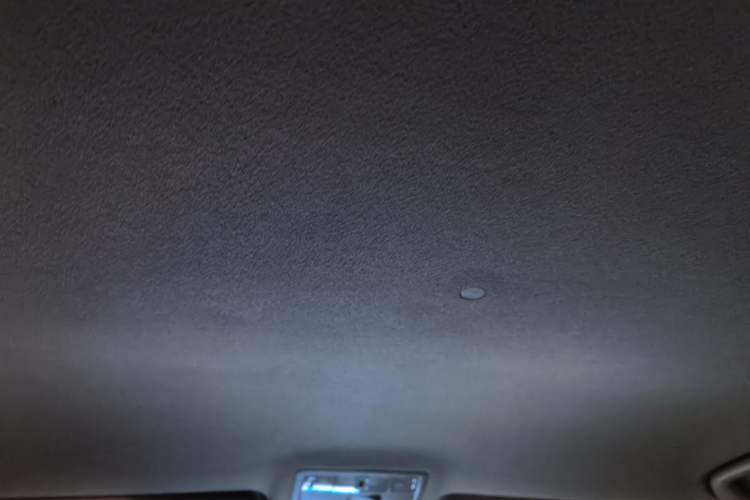 Used Toyota Highlander 2013 2.7L Two-Wheel Drive 5-Seater Purple Gold Edition Headliner