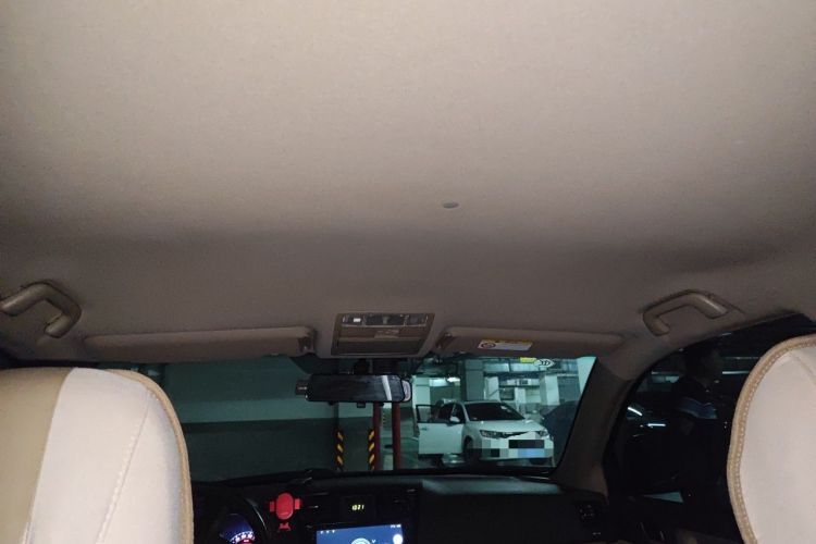 Used Toyota Highlander 2013 2.7L Two-Wheel Drive 5-Seater Purple Gold Edition Headliner