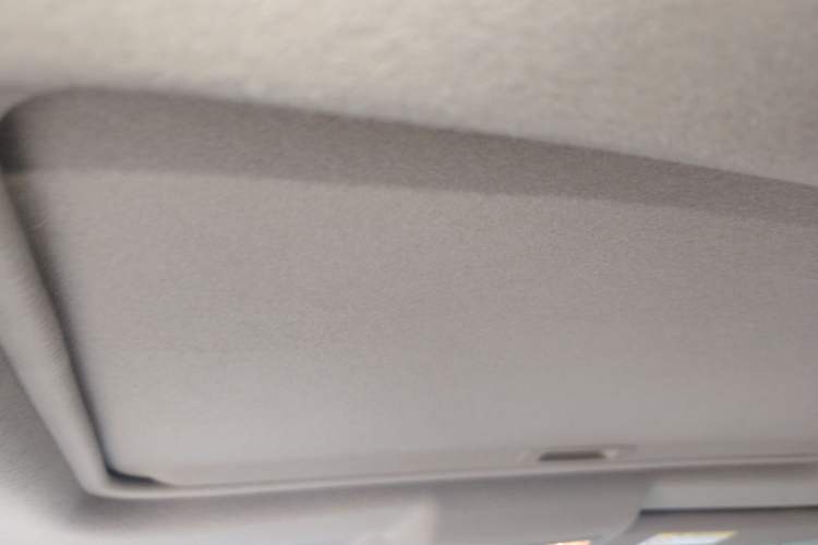 Used Toyota Highlander 2013 2.7L Two-Wheel Drive 7-Seater Zijin Edition Headliner